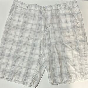 EUC Men’s Calvin Klein Shorts - Size 34